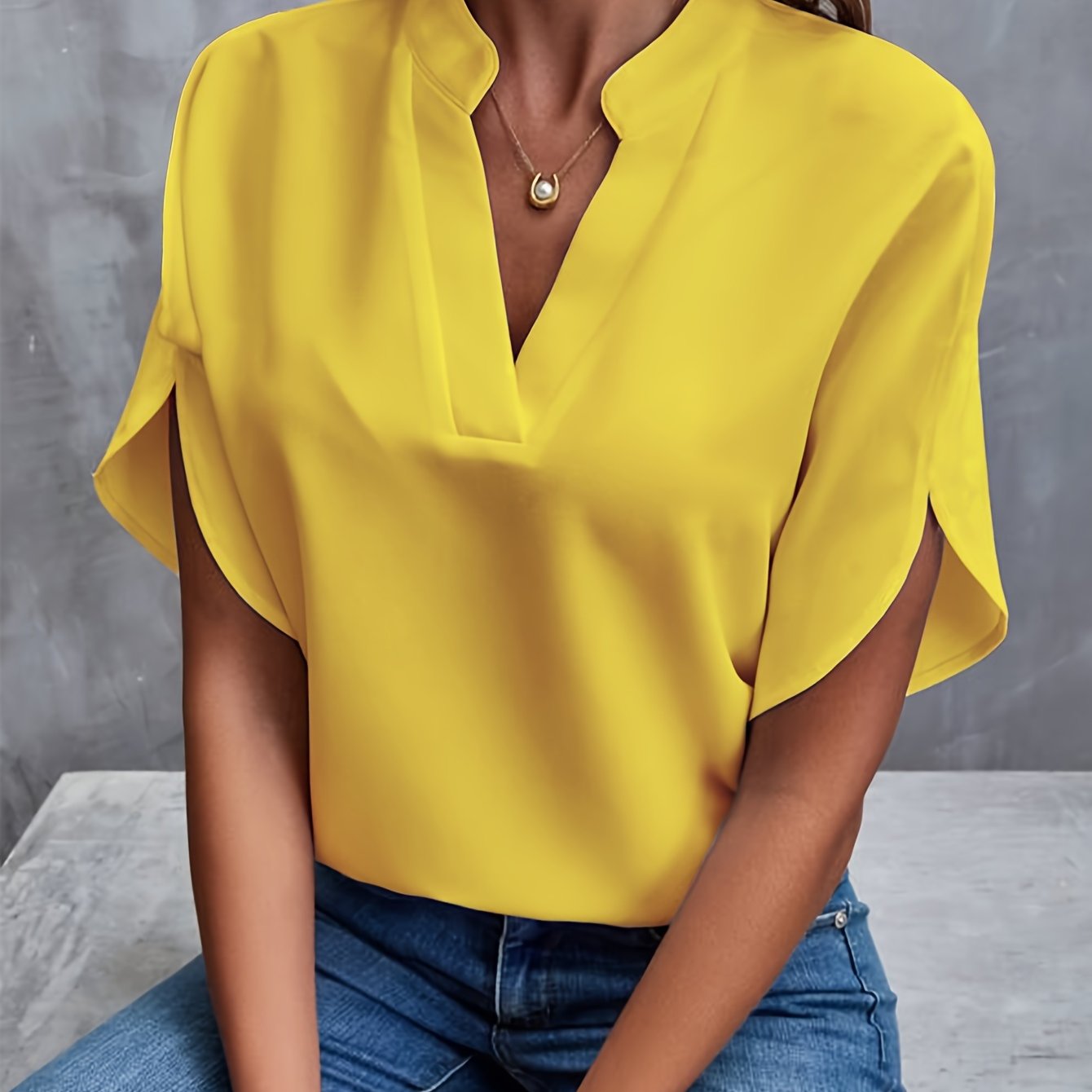 Elora™ | Relaxed V-Neck Top